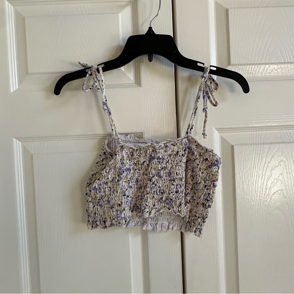 Wild Fable Floral Smocked Crop Top Size Medium - Picture 2 of 3